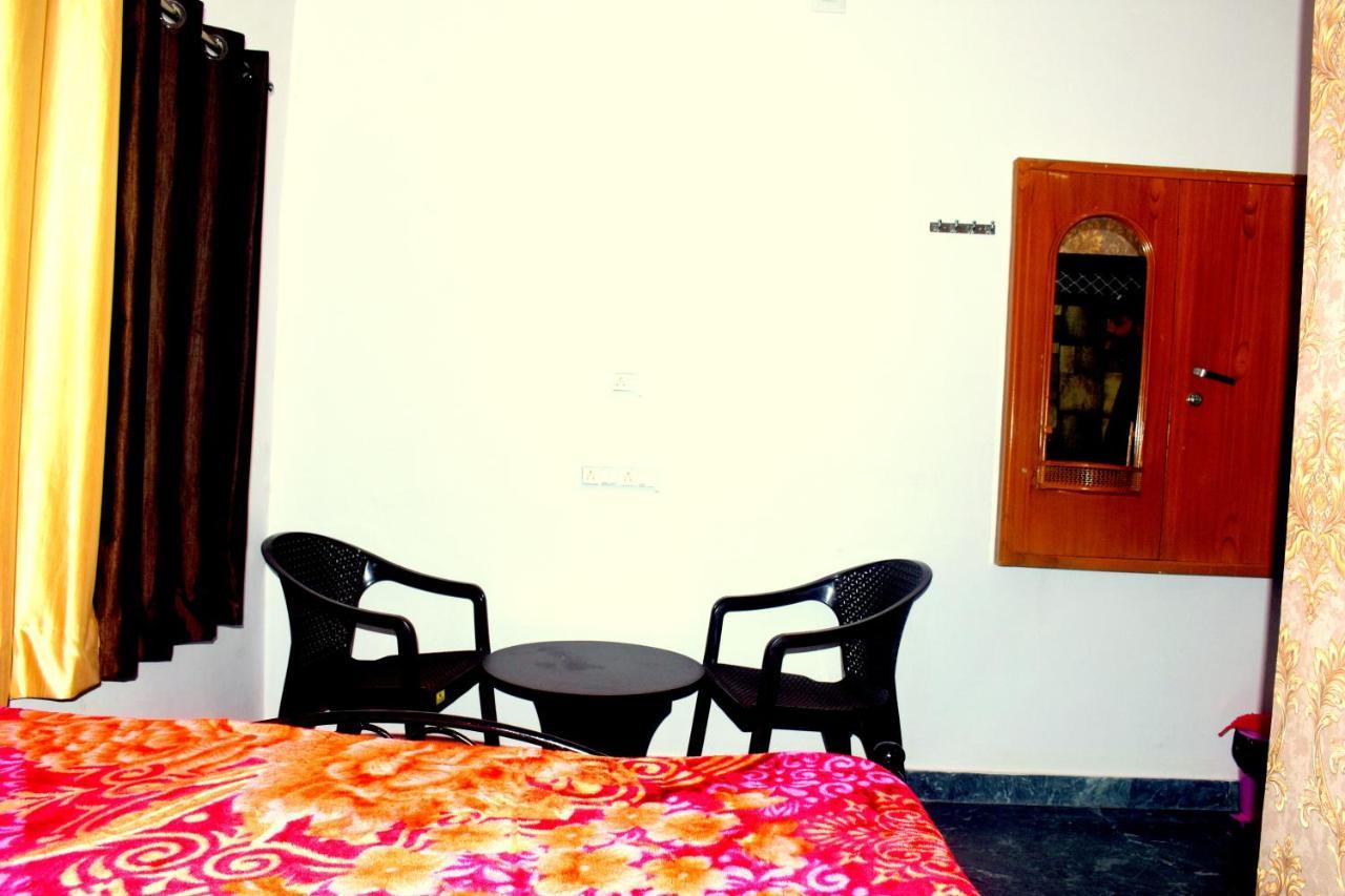 The New Lake Front Bed and Breakfast Udaipur Exteriör bild