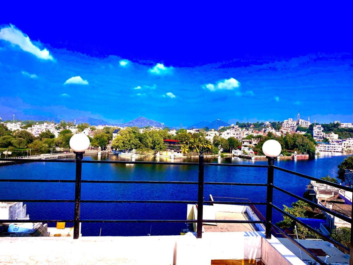 The New Lake Front Bed and Breakfast Udaipur Exteriör bild